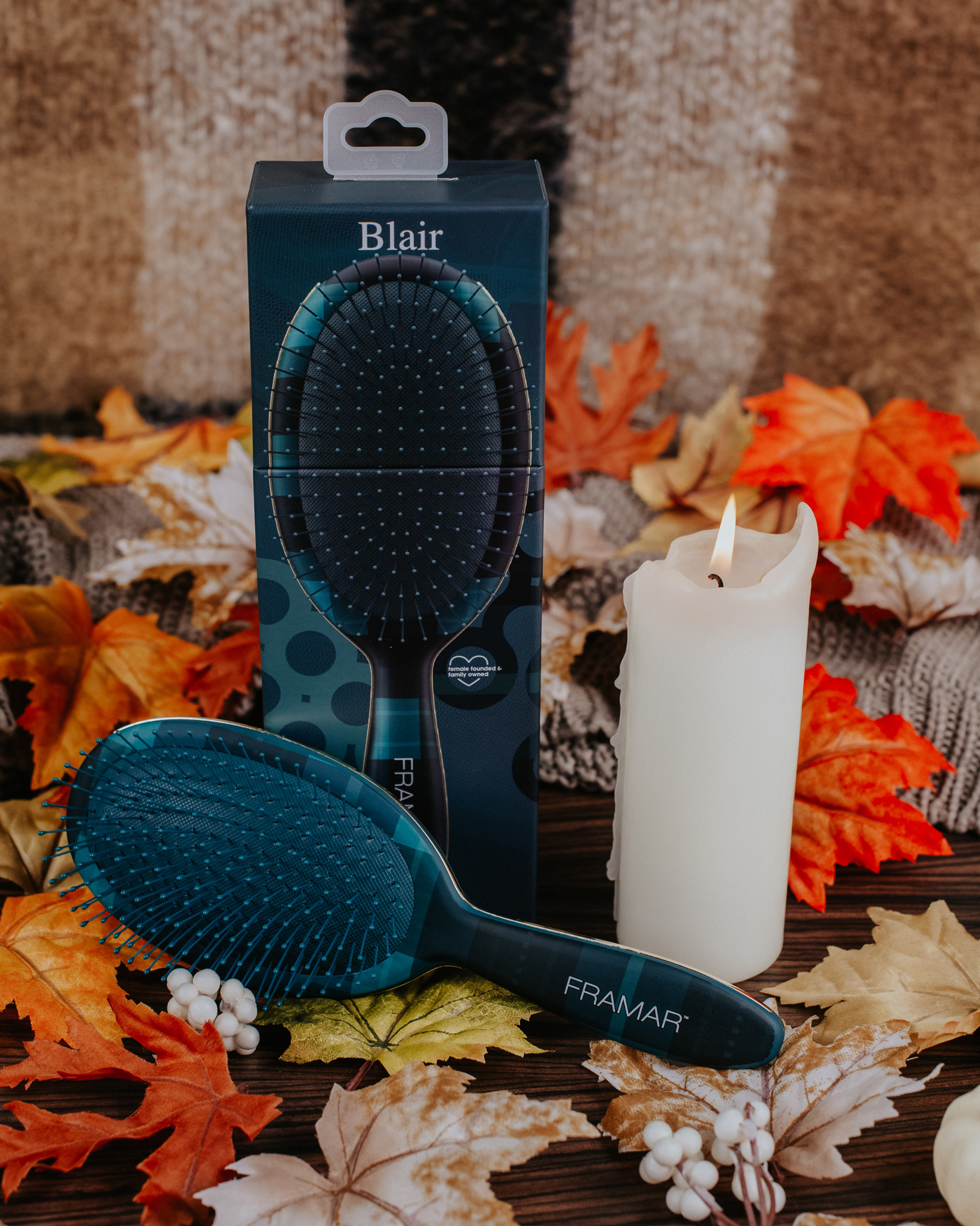 Framar Holiday with Framar: Plaid Hair Day Detangling Brush - Blair