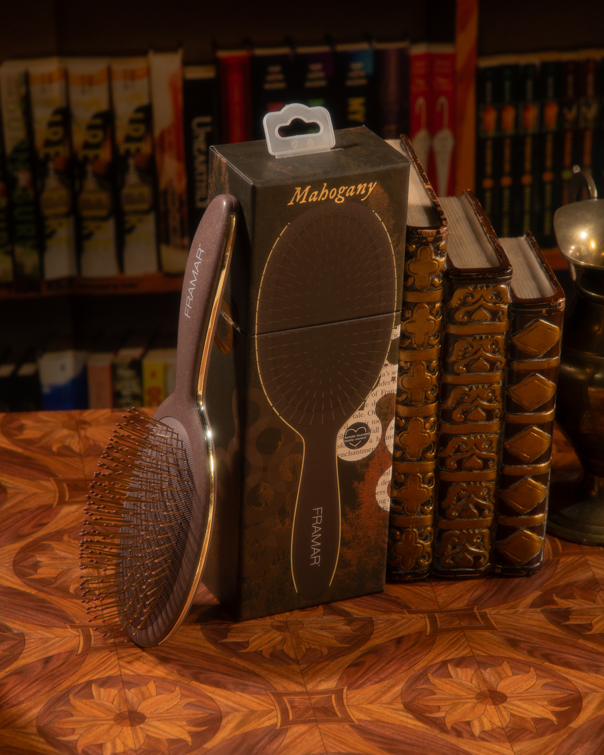 Framar HAIR BRUSHES: Dark Academia Detangle Brush - Mahogany